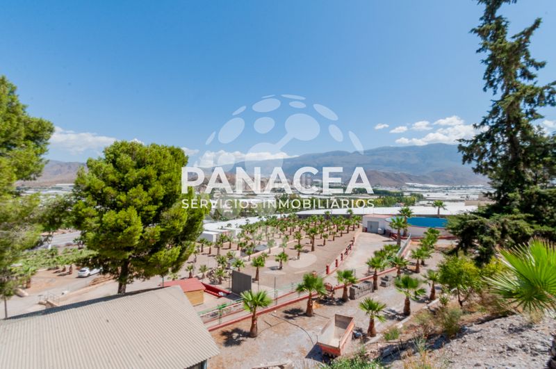 Foto a2eb7dae-c435-477d-b93e-9fb26a10a4bf. Finca rústica  en venta en Berja