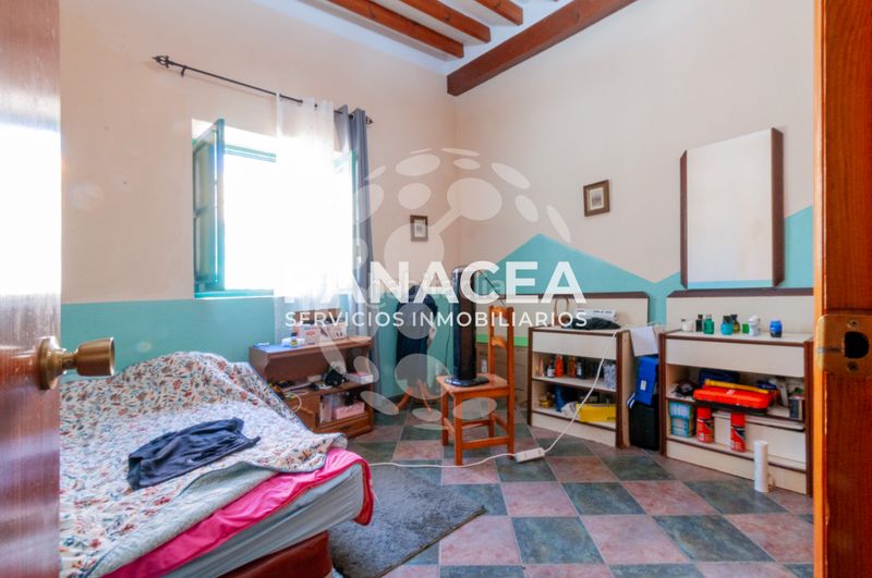 Foto eb430a0a-a871-4f61-84ca-f110ae1fca82. Finca rústica  en venta en Berja