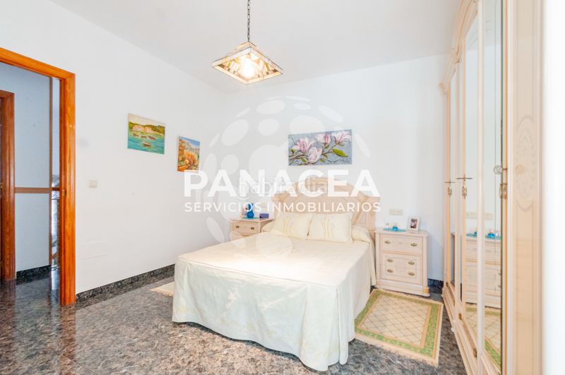 Foto bd71197f-8507-44d7-8a52-3df216c39334. Casa aparellada amb aparcament a La Gangosa Vícar