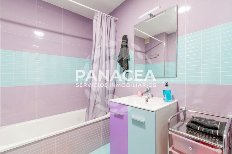 Foto 0a14a772-f9cc-484b-ace5-005b5f33d56c. Pis a Adra