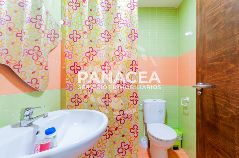 Foto 6cccf24f-45fa-40ce-8838-d7aa9bde9fe5. Pis a Adra