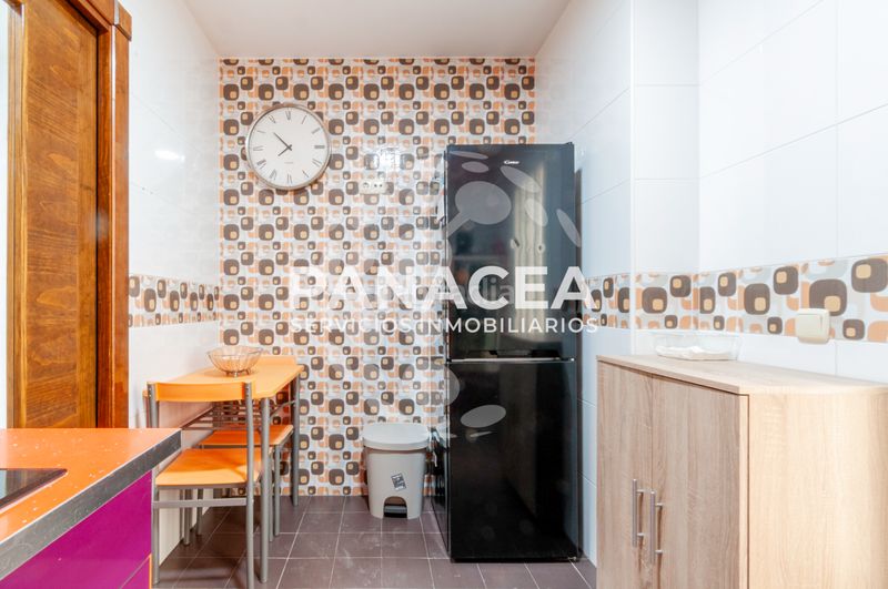 Foto eaf20d7e-ac46-4edd-bca0-e0ef79b7508c. Pis a Adra
