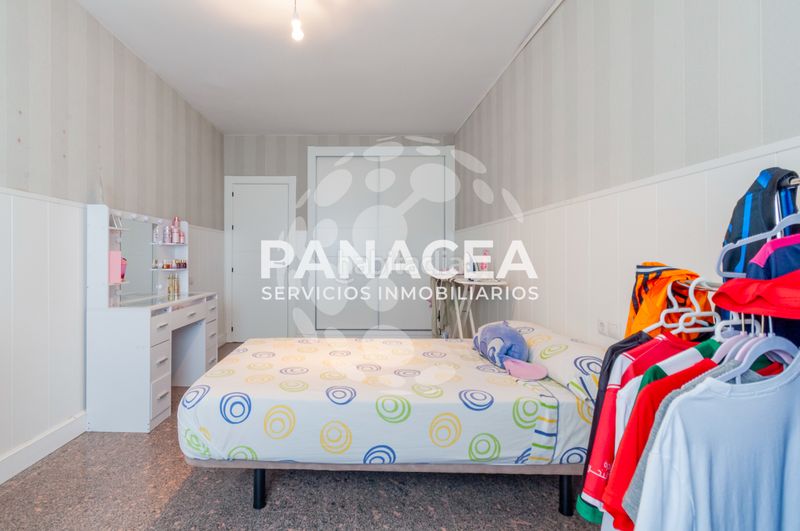 Foto d35ed05b-64c5-42c2-bdfa-984f57f570f5. Casa aparellada amb aparcament a La Gangosa Vícar