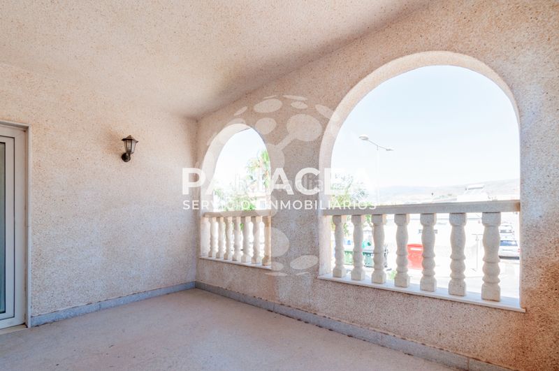 Foto d54c25a0-fd5f-456b-8268-a2ae6625ccad. Casa aparellada amb aparcament a La Gangosa Vícar