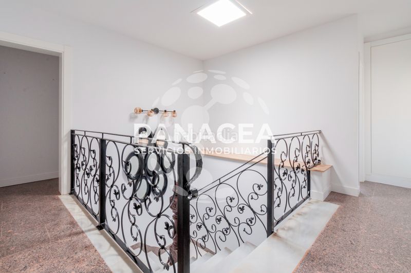 Foto eb529510-7a8d-4272-8fe2-3ede32a0c590. Casa aparellada amb aparcament a La Gangosa Vícar