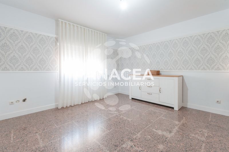 Foto ed02b9de-200d-46cd-9044-05114813a20d. Casa aparellada amb aparcament a La Gangosa Vícar