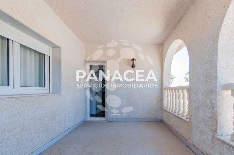 Foto f0ae1067-9a90-4cef-8f0d-1ba0606cffb8. Casa aparellada amb aparcament a La Gangosa Vícar