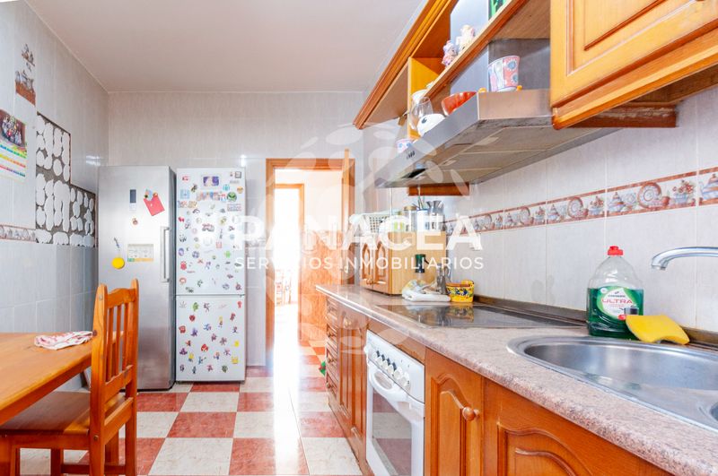 Foto c8a6dd00-be20-405a-a619-fb4a648cedd1. Casa a La Gangosa Vícar