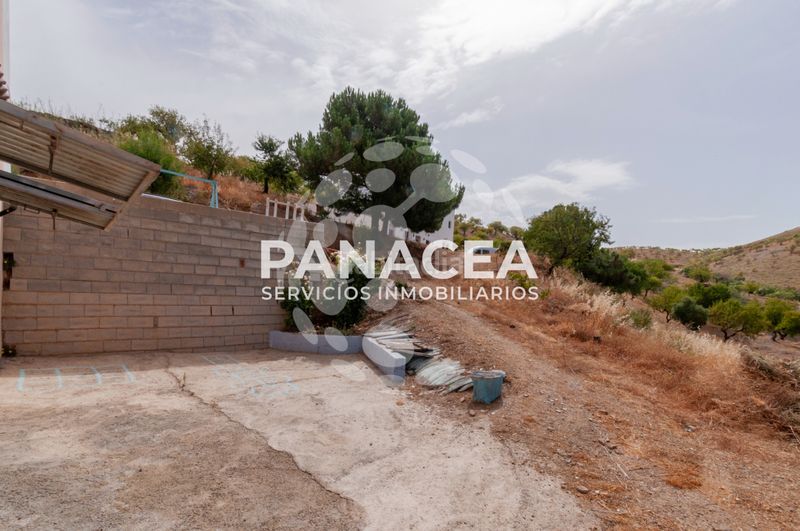 Foto 30a891fa-0b15-403e-8012-7fb525a954b4. Casa amb aparcament a Almegíjar