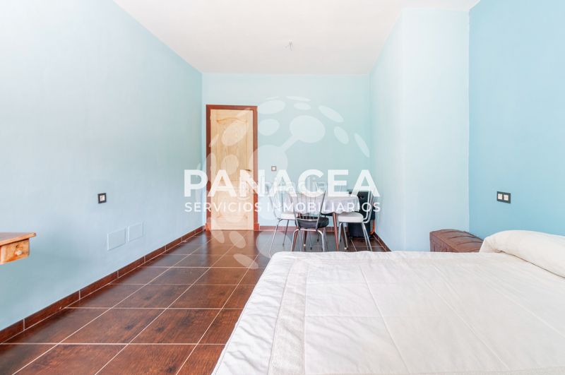 Foto b7df9847-47d0-4ec8-a8b9-05e6c99338a6. Casa amb aparcament a Almegíjar