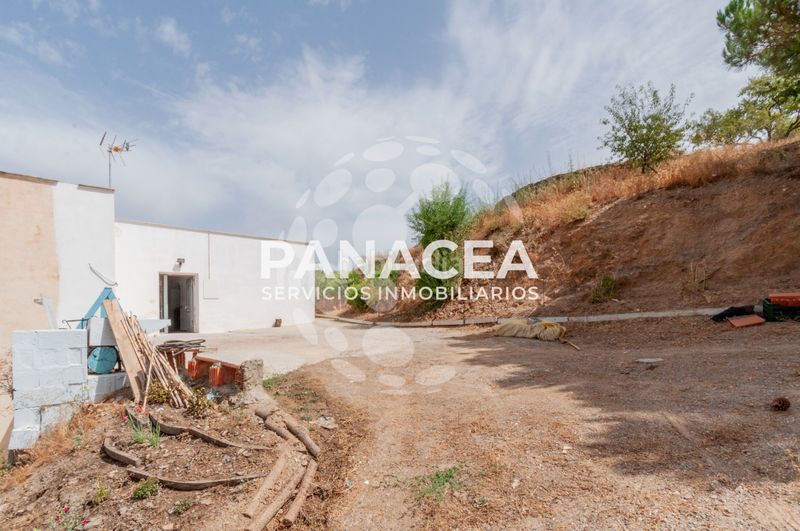 Foto e1be9a31-3168-483f-ad1f-acf01f82907e. Casa amb aparcament a Almegíjar