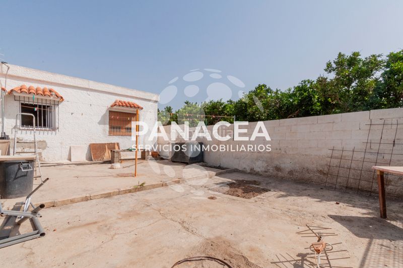Foto 8334b080-c154-4232-a2a3-c7099667db8d. Xalet amb aparcament piscina a Pechina