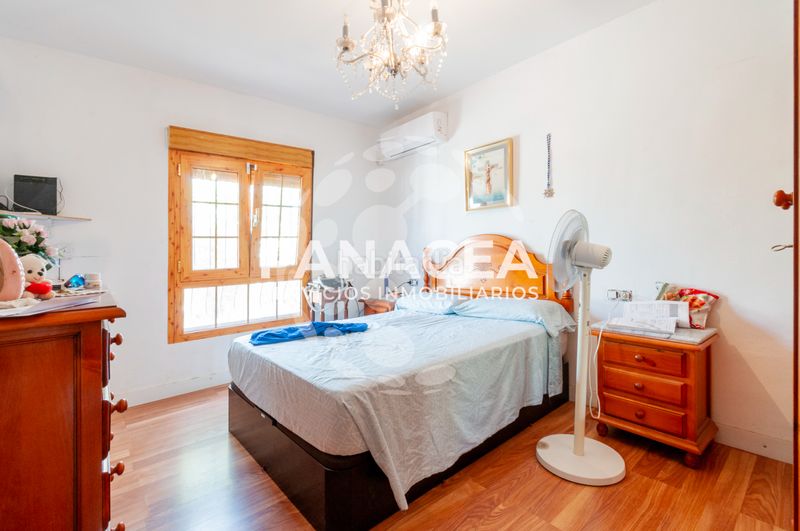 Foto cea77b20-ac70-49d4-b296-ec6c2047f622. Xalet amb aparcament piscina a Pechina