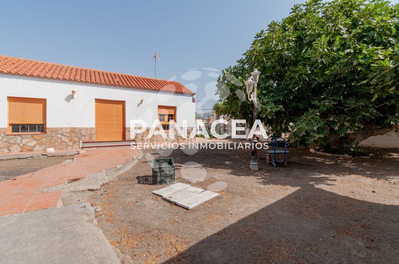 Foto d1dd3310-9e5b-410c-b5bb-a121bfaa0b5c. Xalet amb aparcament piscina a Pechina