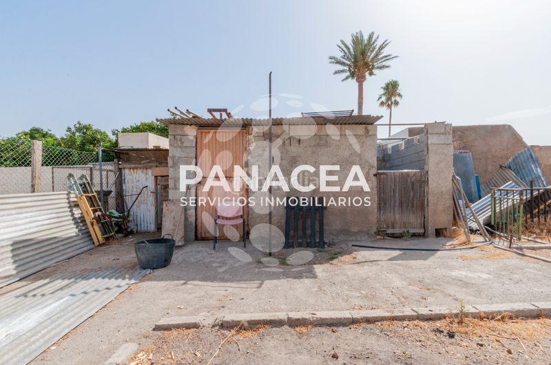 Foto f5b1f54b-5980-4d92-b485-a067d5f28dad. Xalet amb aparcament piscina a Pechina