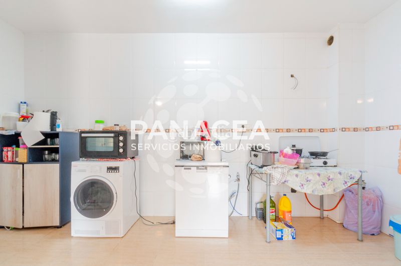 Foto 5dca0c06-04da-49d9-ad06-7d1c55b7f572. Flat with parking in Pabellón - Estación - El Corte Inglés Ejido (El)