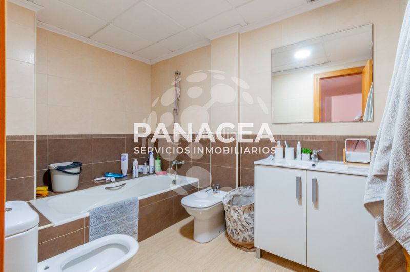 Foto a30269a5-881b-4b6a-9e55-e4086848241b. Flat with parking in Pabellón - Estación - El Corte Inglés Ejido (El)