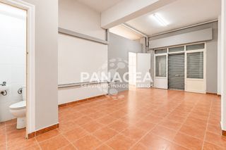 Local Comercial en Plaza de Toros - Santa Rita