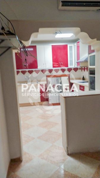 Foto 4773b962-578e-4e7a-b9d7-56df995bef97. Casa amb aparcament a Las Cabañuelas Vícar