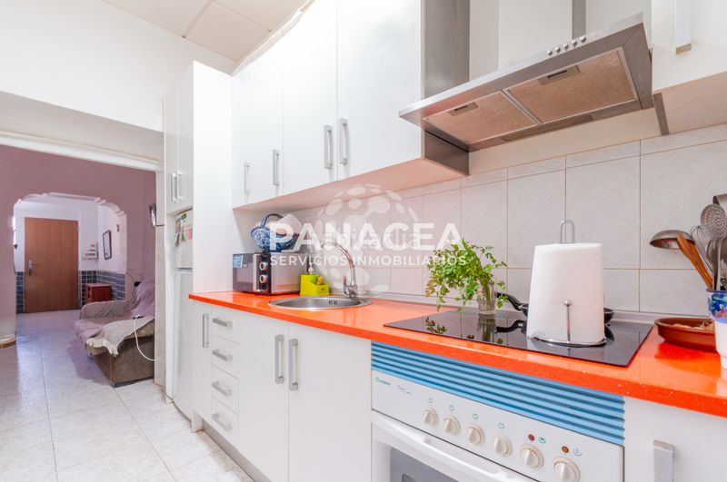 Foto 6f5737a7-6514-470b-b5fe-8a83c57e59c6. Casa adossada a Berja