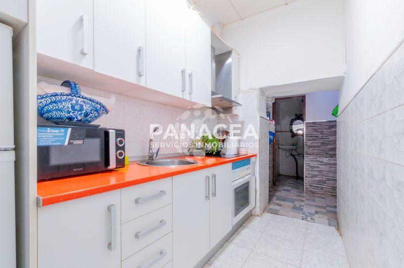 Foto e9958732-c5c7-4532-8294-2cf78d66e9f9. Casa adossada a Berja