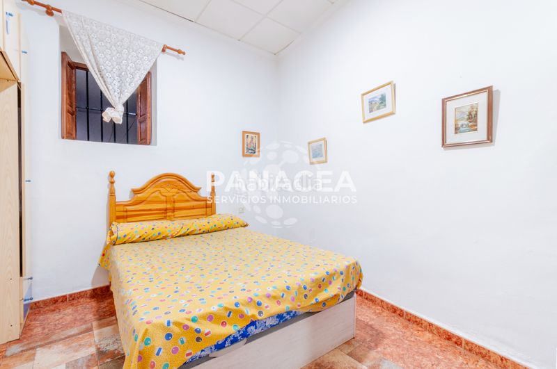 Foto ee83e6d5-93cf-487c-a4bd-18c49211100f. Casa adossada a Berja