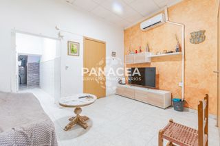 Maison jumelée à Berja. Chalet adosado en venta en berja