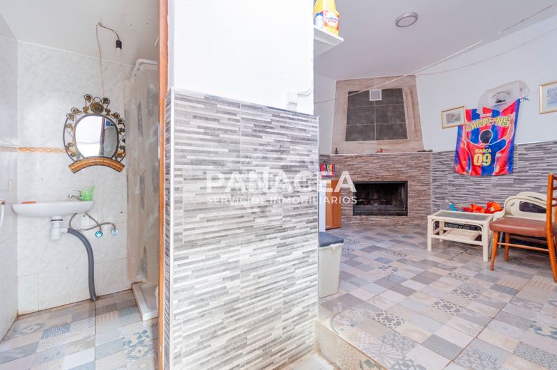 Foto f9fc34f5-a84e-41fb-a282-d437b46c9706. Casa adossada a Berja