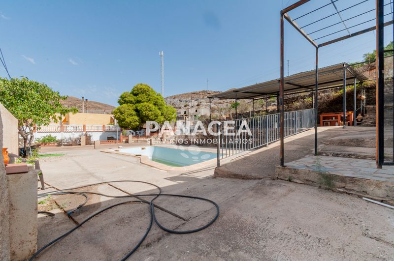 Foto 64c7ea95-d672-4a25-92d6-32681c94b864. Chalet with fireplace parking pool in Gérgal