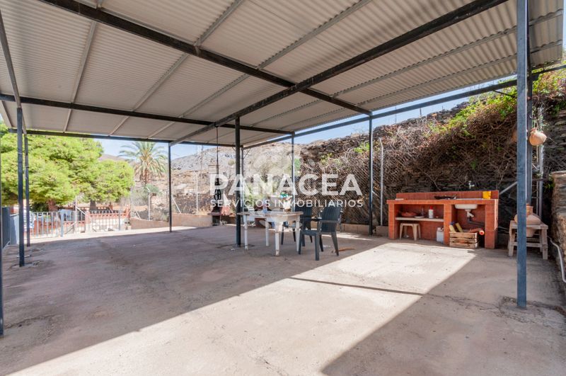 Foto 6b7509b9-ac3e-4b57-8c35-693add3050a2. Chalet with fireplace parking pool in Gérgal