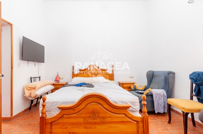 Foto a3c2386a-3121-4284-8073-6ab9a9d67fac. Chalet with fireplace parking pool in Gérgal