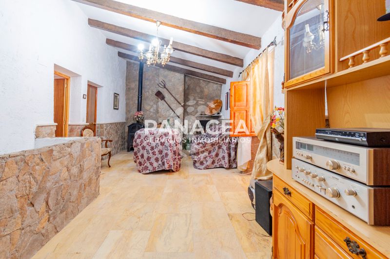 Foto 106ea581-0e40-42bb-92f2-040021024d75. Casa amb aparcament a Chercos