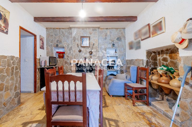 Foto 251ce7a0-80f6-4375-a057-e7ee8757f621. Casa amb aparcament a Chercos