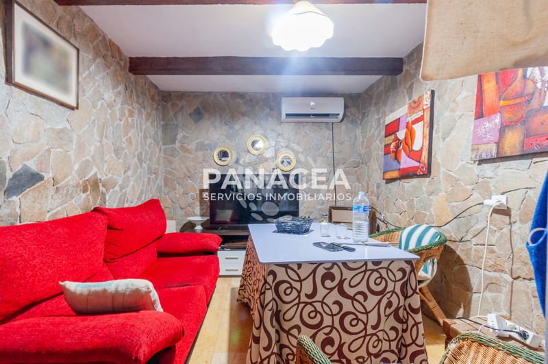 Foto 8878d042-87dd-4449-82f4-46c00ec92712. Casa amb aparcament a Chercos