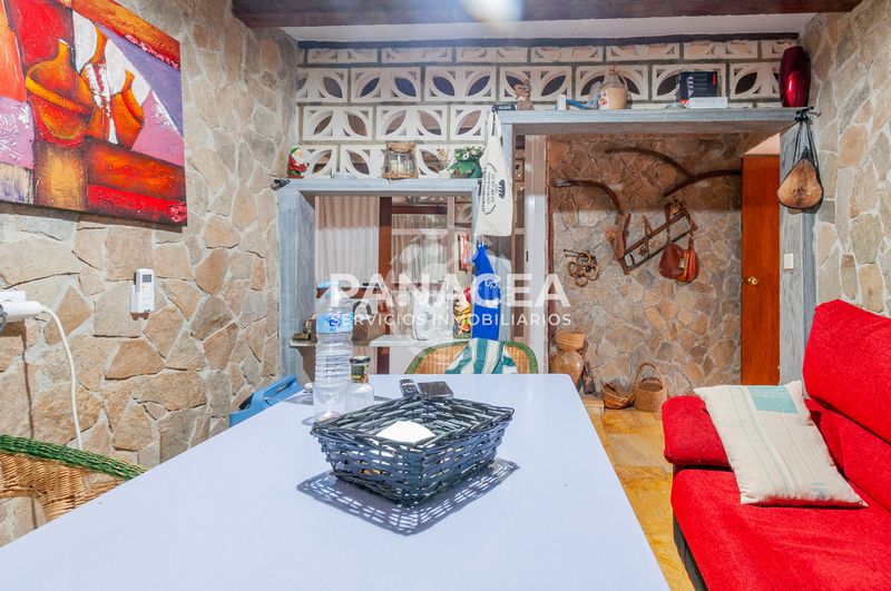 Foto 9c4cd7d3-0c1c-43e3-9d72-0177429b9ce1. Casa amb aparcament a Chercos