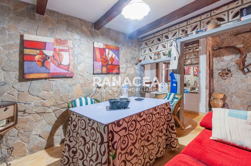 Foto b10bd215-866b-41c5-905a-15f832a7e822. Casa amb aparcament a Chercos