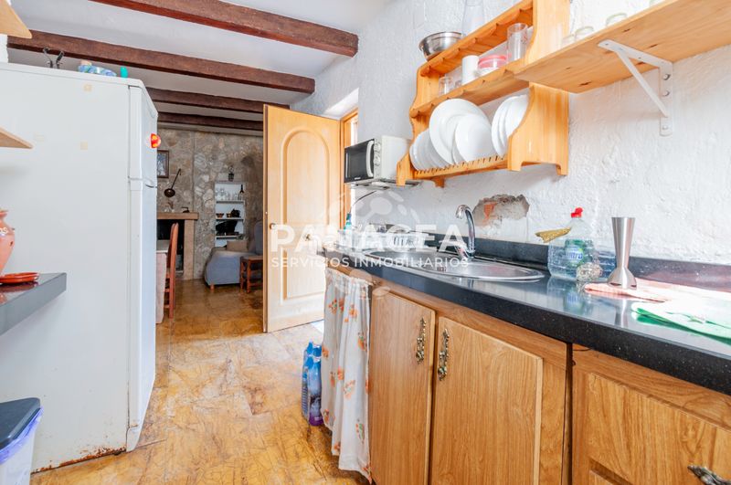 Foto c980bf03-27a1-45dd-8820-13f2acf743a5. Casa amb aparcament a Chercos