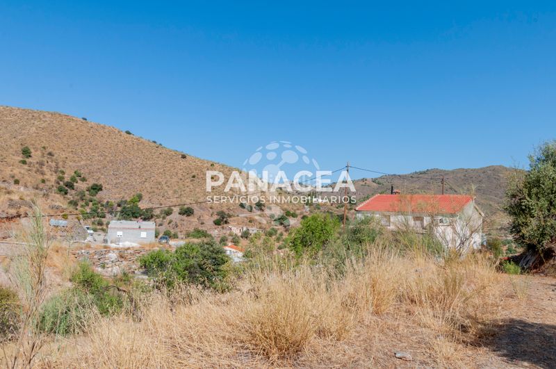 Foto e66db657-38c8-47ec-bca3-c0eb290e2e14. Casa amb aparcament a Chercos