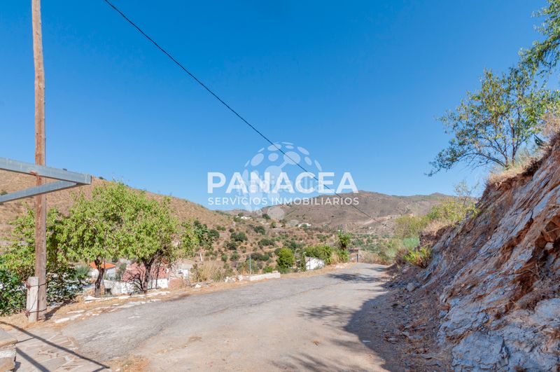 Foto e7f88a12-acce-419a-9895-0c53f943fee0. Casa amb aparcament a Chercos