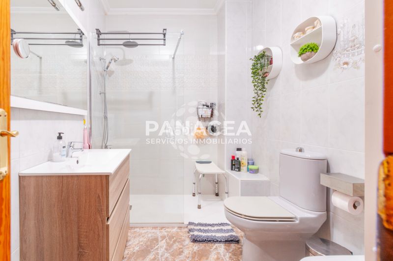 Foto 512b261a-f673-4f55-965e-0ce81d385bb0. Casa adossada amb aparcament a Las Cabañuelas Vícar