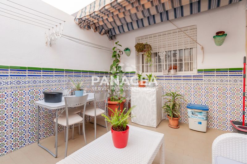 Foto 5df0c465-8237-47c4-bb4a-41ad6b0df392. Casa adossada amb aparcament a Las Cabañuelas Vícar