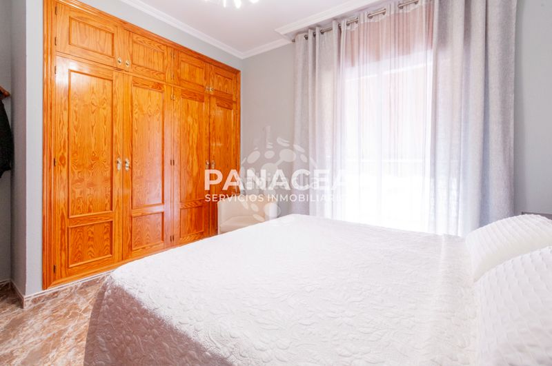 Foto a0e8d2de-3a98-4d88-909b-8affaed15689. Casa adossada amb aparcament a Las Cabañuelas Vícar
