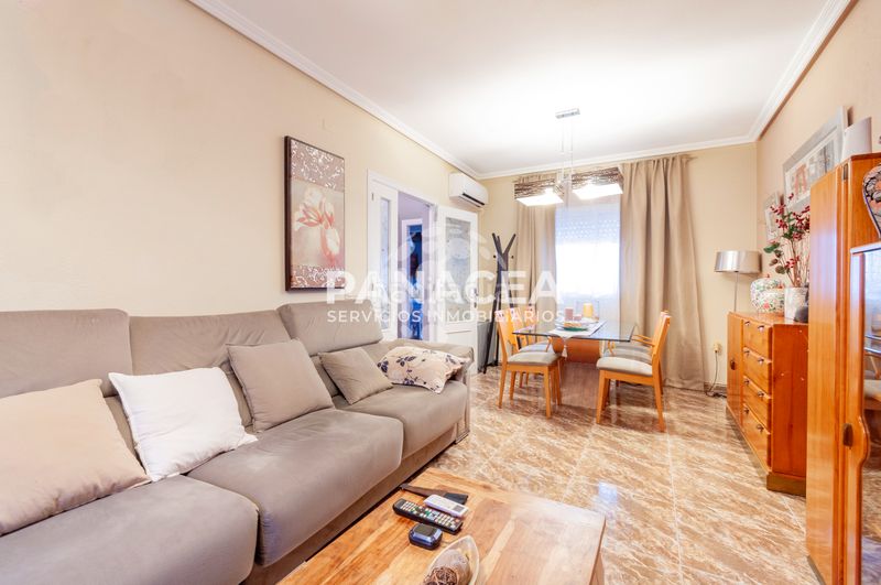 Foto c8cce83f-f86d-472a-a8b0-42fa18ed78eb. Casa adossada amb aparcament a Las Cabañuelas Vícar