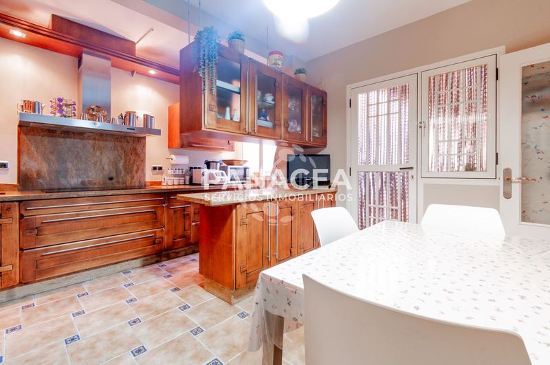 Foto cb3684bb-85cc-4f50-b166-76802b07e947. Casa adossada amb aparcament a Las Cabañuelas Vícar