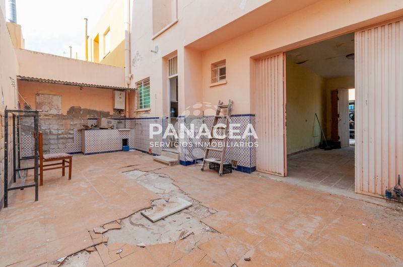 Foto 0e5dd7d2-3fb8-4887-8375-30a424e9e913. Casa bifamiliare con parcheggio in Las Cabañuelas Vícar