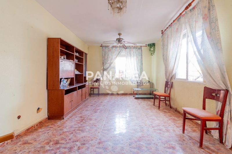 Foto 7d896392-9693-4874-ba05-705b3936f0db. Casa bifamiliare con parcheggio in Las Cabañuelas Vícar