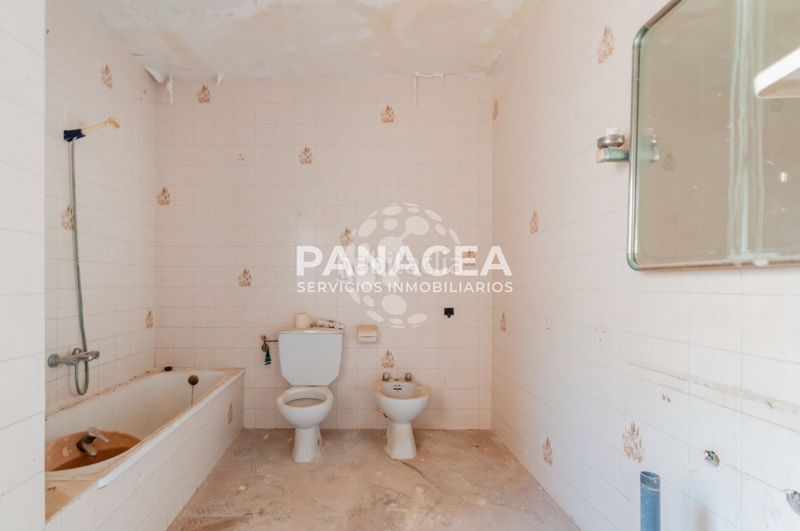 Foto a293dc8f-fc9f-4fb0-8163-563332423fb3. Casa bifamiliare con parcheggio in Las Cabañuelas Vícar