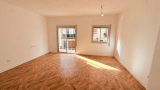 Piso  Bruc. Piso para entrar a vivir, reformado a estrenar.  ite pasada zona