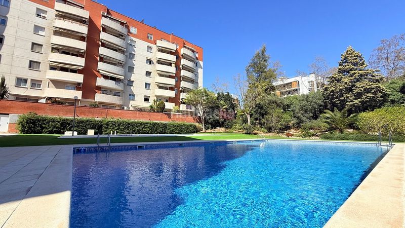 Foto ff80b536-cc55-4861-a0f6-34a63e006a90. Dúplex amb calefacció piscina a Muntanyeta Castelldefels