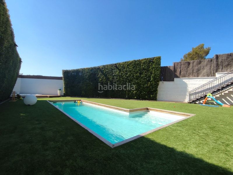Foto 4e42cc80-15b2-4d78-961d-52075e54f396. Casa amb calefacció piscina a Montmar Castelldefels